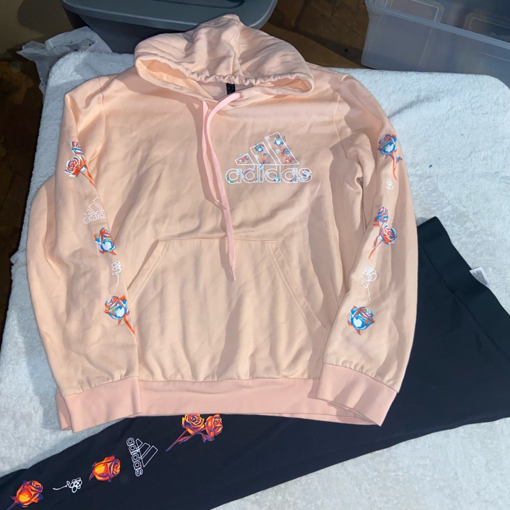 Adidas hoodie & leggings Sz medium